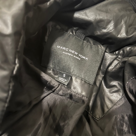 Black parka - Picture 2 of 7